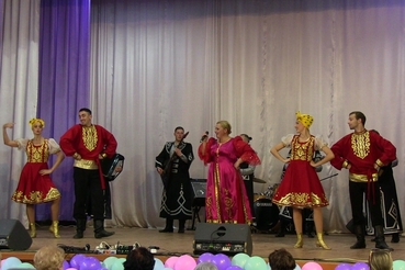 Концерт ансамбля «Надея», солистка Надежда Ноздрачева и Шоу-балета «ЭРклёз»
